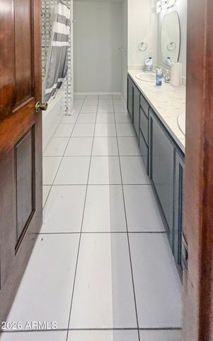 5115 W MERCER Lane, Glendale, AZ 85304