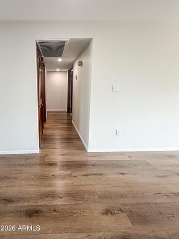 5115 W MERCER Lane, Glendale, AZ 85304