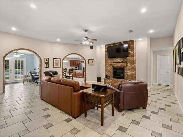 320 MCCAIN, Deridder, LA 70634
