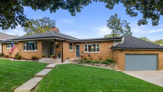 3900 N 107th STREET, Wauwatosa, WI 53222