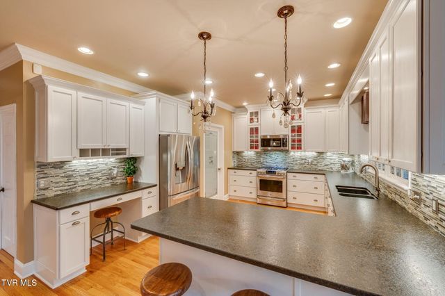 117 Quail Heights Court, Kingsport, TN 37663