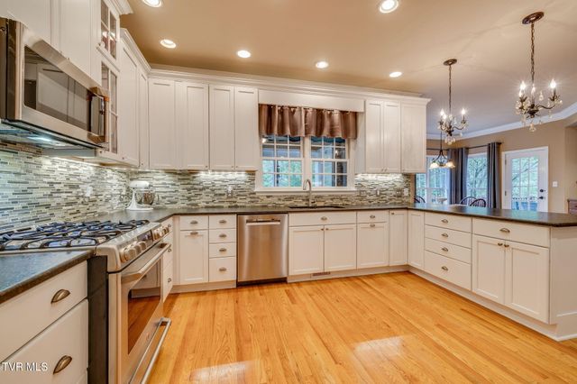 117 Quail Heights Court, Kingsport, TN 37663