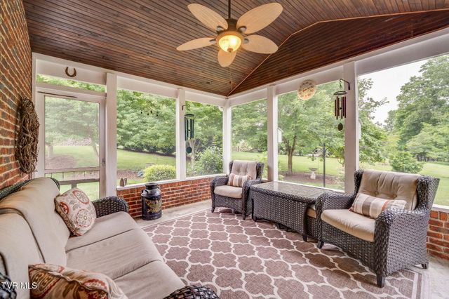 117 Quail Heights Court, Kingsport, TN 37663