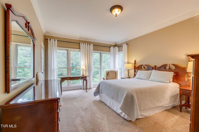 117 Quail Heights Court, Kingsport, TN 37663