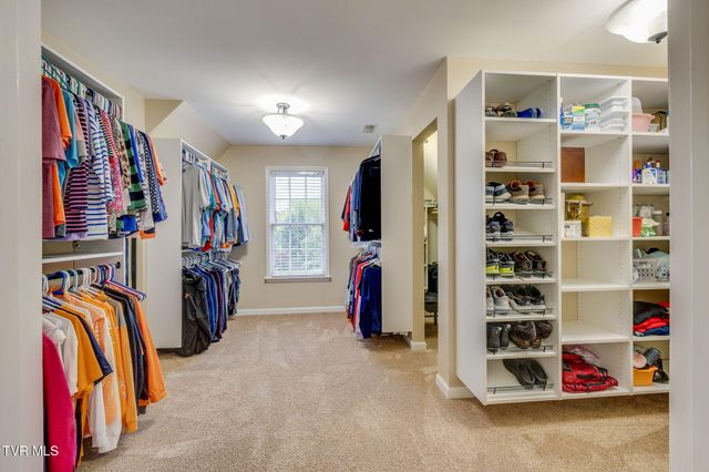 117 Quail Heights Court, Kingsport, TN 37663