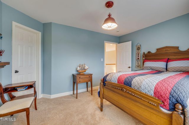 117 Quail Heights Court, Kingsport, TN 37663