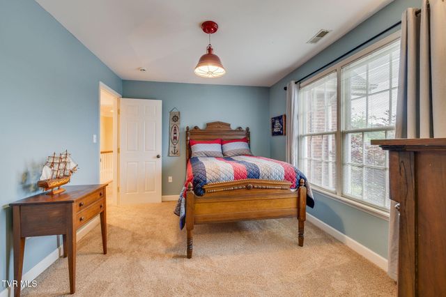 117 Quail Heights Court, Kingsport, TN 37663