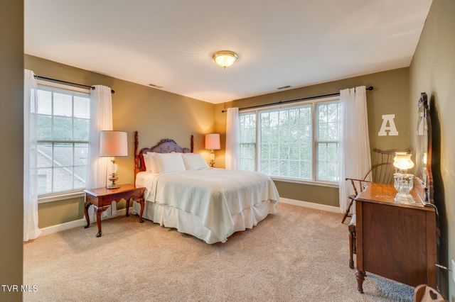 117 Quail Heights Court, Kingsport, TN 37663