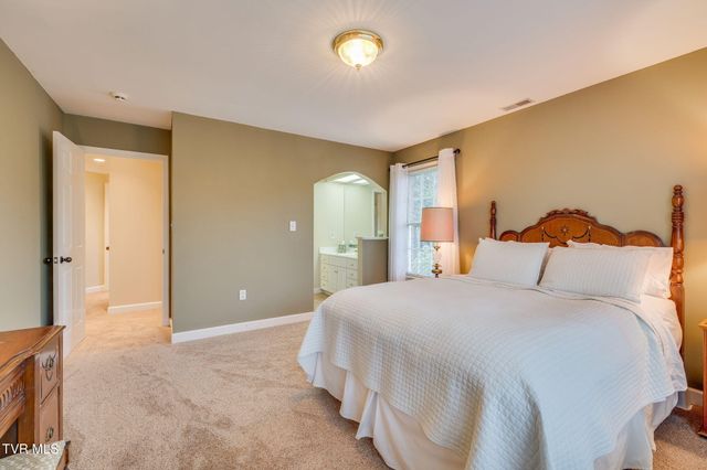 117 Quail Heights Court, Kingsport, TN 37663