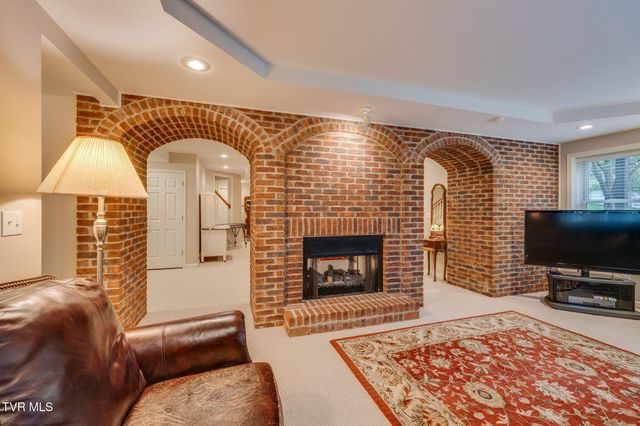 117 Quail Heights Court, Kingsport, TN 37663