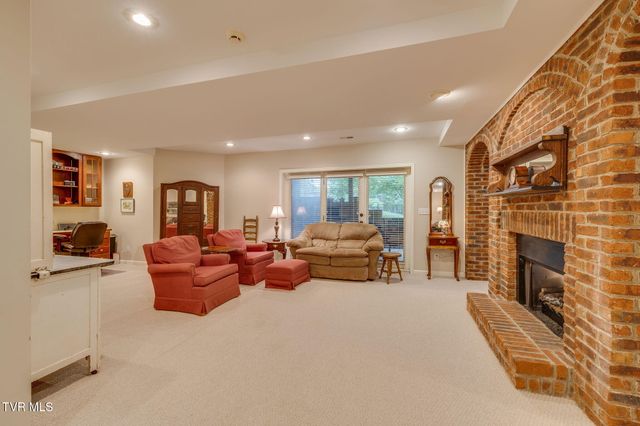 117 Quail Heights Court, Kingsport, TN 37663