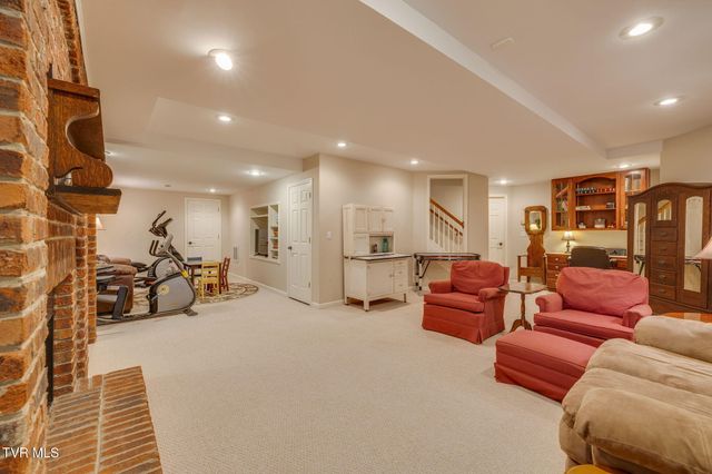 117 Quail Heights Court, Kingsport, TN 37663