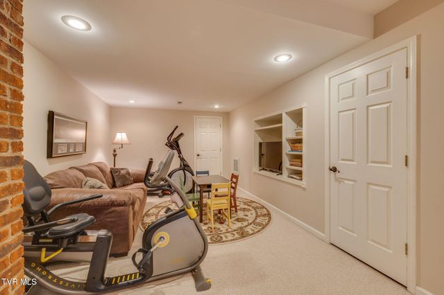 117 Quail Heights Court, Kingsport, TN 37663