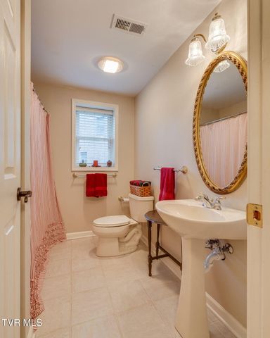 117 Quail Heights Court, Kingsport, TN 37663