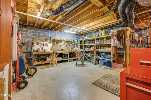 117 Quail Heights Court, Kingsport, TN 37663