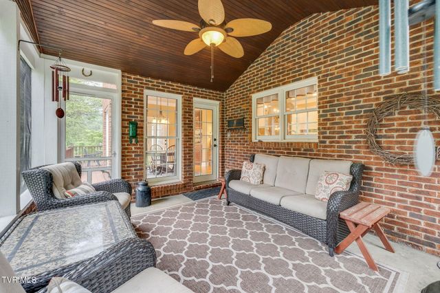 117 Quail Heights Court, Kingsport, TN 37663