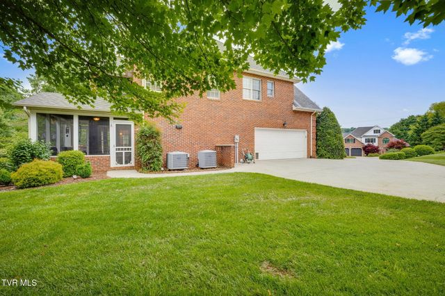 117 Quail Heights Court, Kingsport, TN 37663