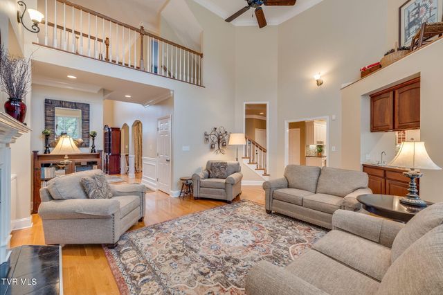 117 Quail Heights Court, Kingsport, TN 37663