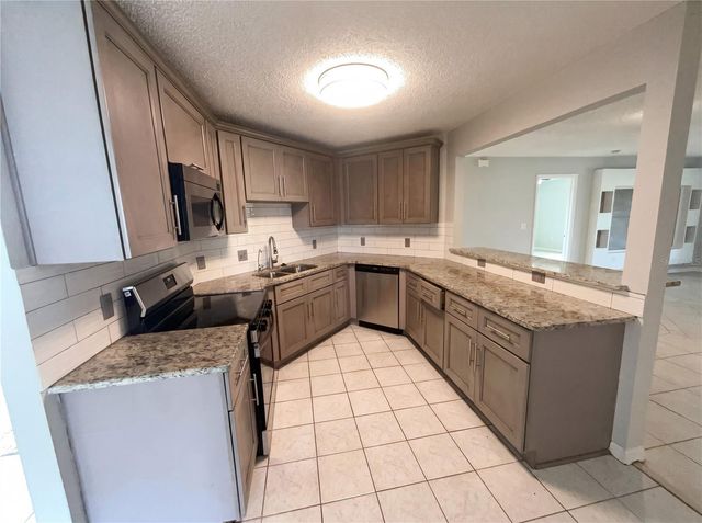 724 HARLAND COURT, Kissimmee, FL 34758