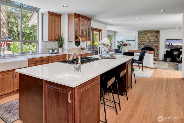 13713 209th Avenue NE, Woodinville, WA 98077