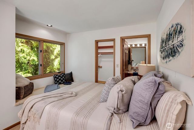 13713 209th Avenue NE, Woodinville, WA 98077