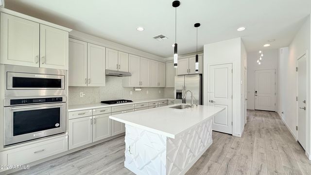 1419 E TOWN AND COUNTRY Lane, Phoenix, AZ 85014