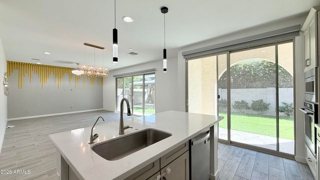 1419 E TOWN AND COUNTRY Lane, Phoenix, AZ 85014
