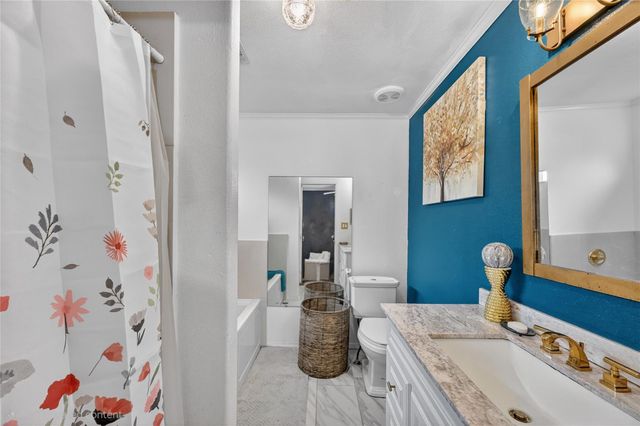 11738 Greencanyon Drive, Houston, TX 77044