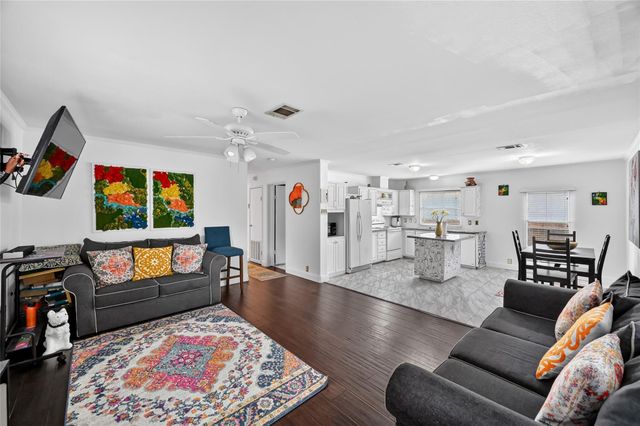 11738 Greencanyon Drive, Houston, TX 77044