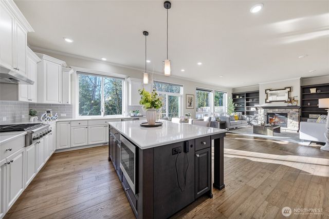 26657 SE 9th Way, Sammamish, WA 98075