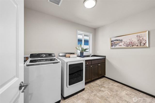 26657 SE 9th Way, Sammamish, WA 98075