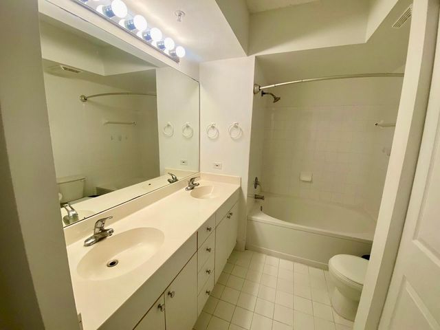 17100 N Bay Road 1911, Sunny Isles Beach, FL 33160