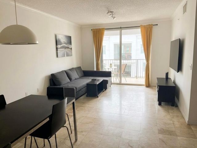 17100 N Bay Road 1911, Sunny Isles Beach, FL 33160