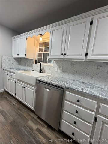 305 W Ash Avenue, Wilburton, OK 74578