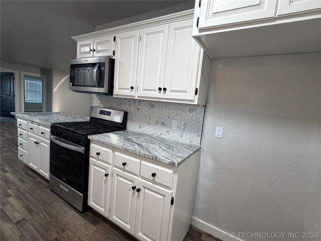 305 W Ash Avenue, Wilburton, OK 74578