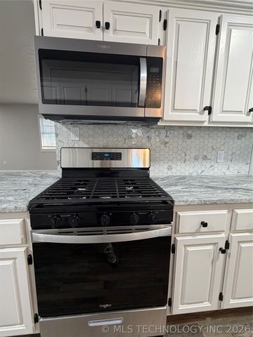 305 W Ash Avenue, Wilburton, OK 74578