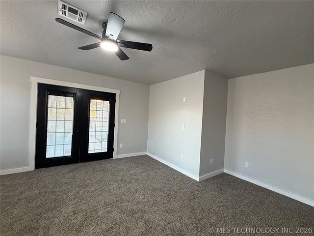 305 W Ash Avenue, Wilburton, OK 74578
