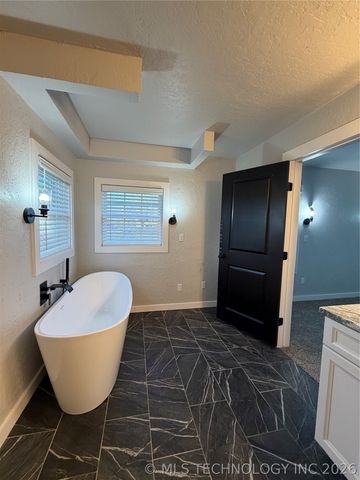 305 W Ash Avenue, Wilburton, OK 74578