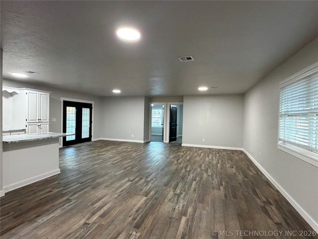 305 W Ash Avenue, Wilburton, OK 74578