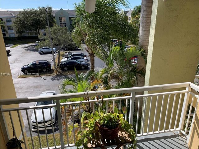 8660 SW 212th Street 305, Cutler Bay, FL 33189