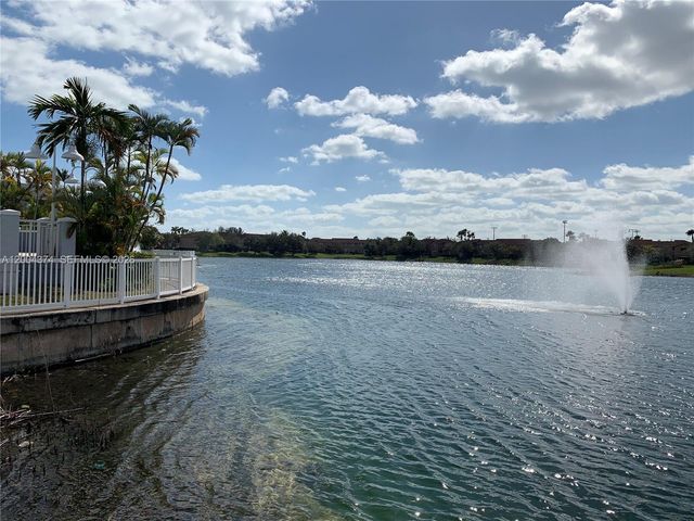 8660 SW 212th Street 305, Cutler Bay, FL 33189