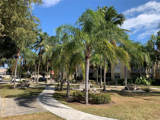 8660 SW 212th Street 305, Cutler Bay, FL 33189