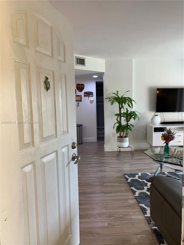 8660 SW 212th Street 305, Cutler Bay, FL 33189