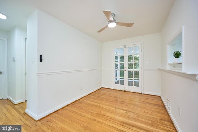6506 OAKWOOD DR, Falls Church, VA 22041