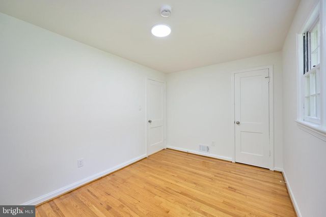 6506 OAKWOOD DR, Falls Church, VA 22041