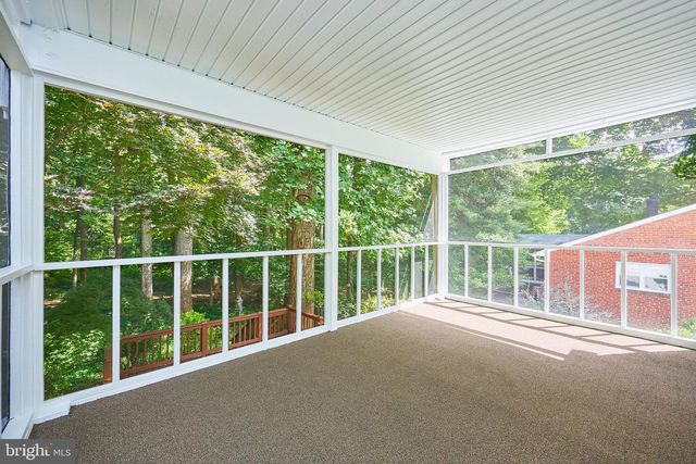 6506 OAKWOOD DR, Falls Church, VA 22041