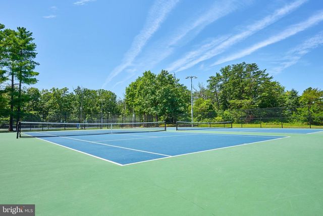 6506 OAKWOOD DR, Falls Church, VA 22041