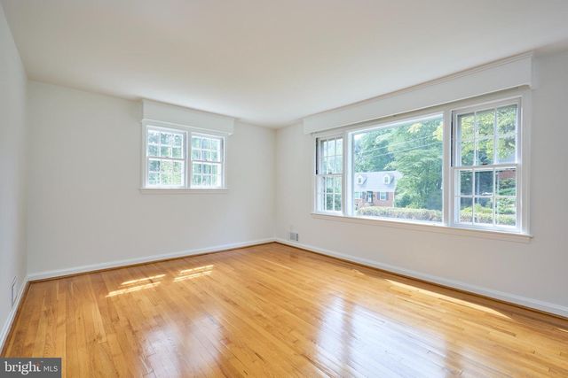 6506 OAKWOOD DR, Falls Church, VA 22041