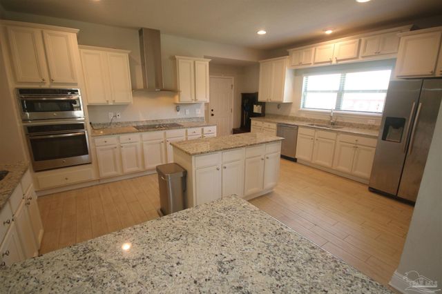 2623 Brochelle Dr, Pace, FL 32571