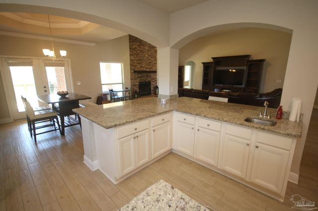 2623 Brochelle Dr, Pace, FL 32571